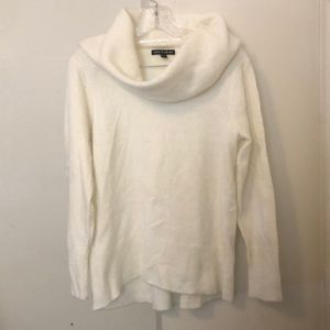 Cable and gauge black sweater light weight size L/g (NWOT)